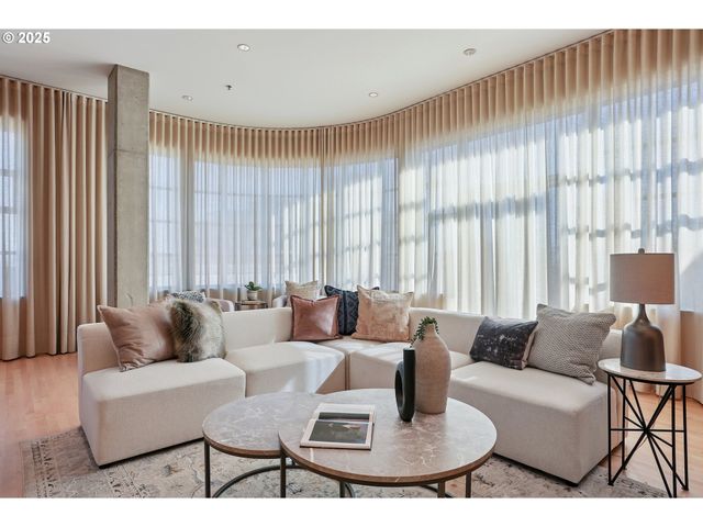 420 Nw 11TH Ave 1206, Portland, OR 97209