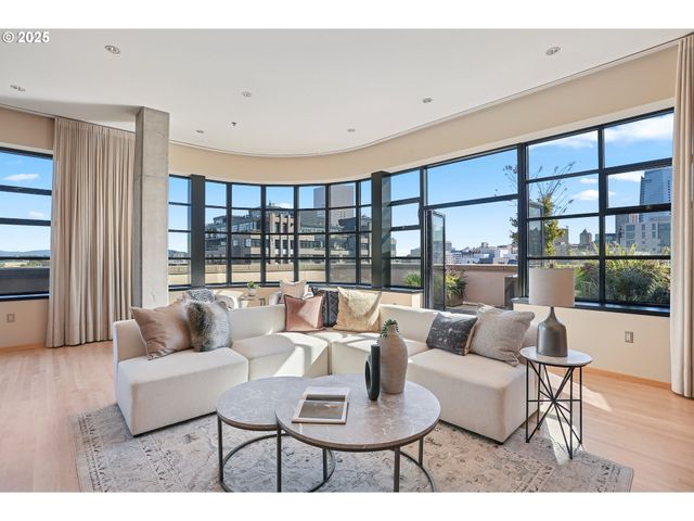 420 Nw 11TH Ave 1206, Portland, OR 97209