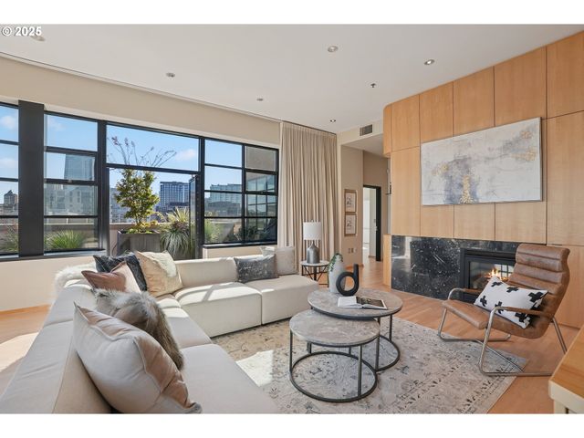 420 Nw 11TH Ave 1206, Portland, OR 97209