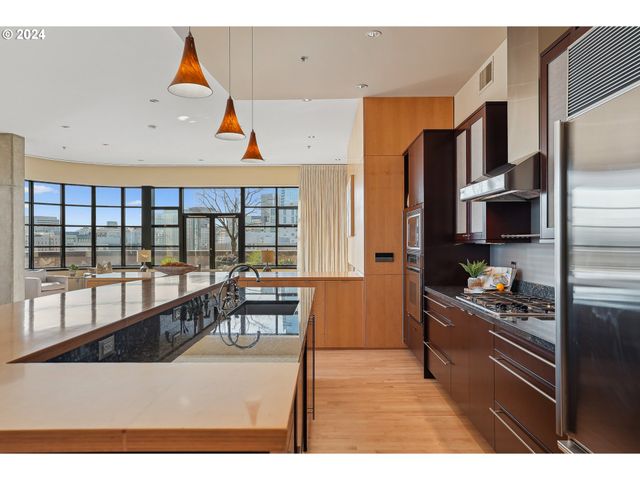 420 Nw 11TH Ave 1206, Portland, OR 97209