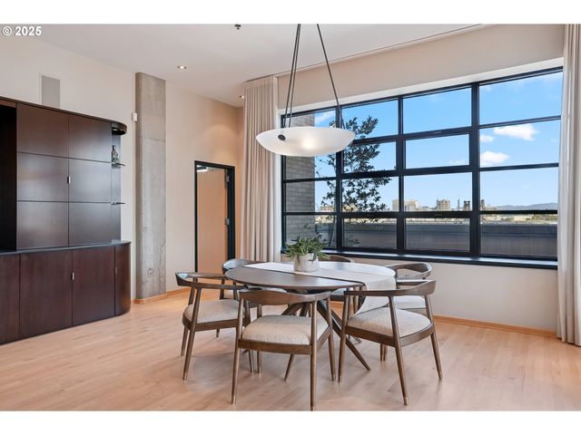 420 Nw 11TH Ave 1206, Portland, OR 97209