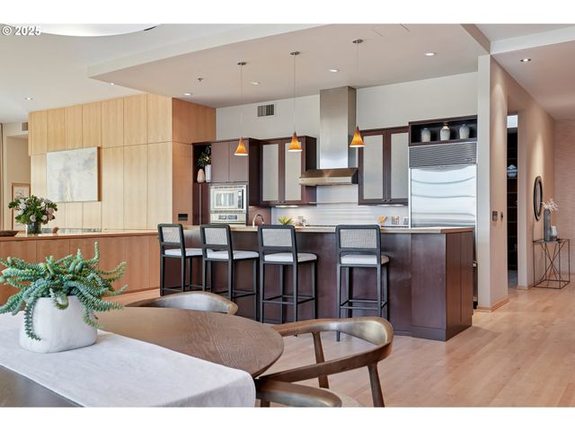 420 Nw 11TH Ave 1206, Portland, OR 97209