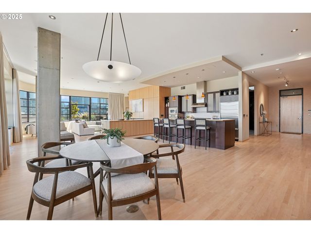 420 Nw 11TH Ave 1206, Portland, OR 97209