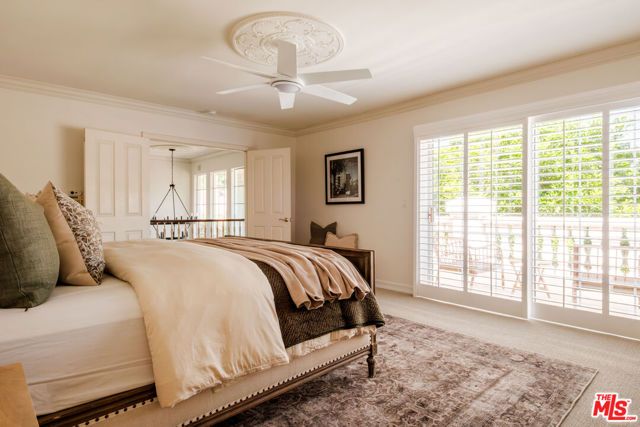 17422 Gresham Street, Northridge (los Angeles), CA 91325