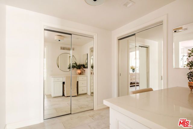 17422 Gresham Street, Northridge (los Angeles), CA 91325
