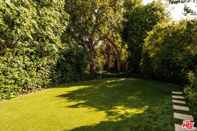17422 Gresham Street, Northridge (los Angeles), CA 91325