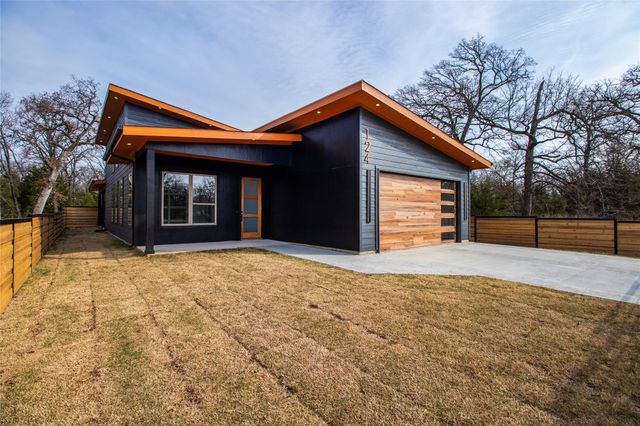 124 Aztec Drive, Mabank, TX 75156