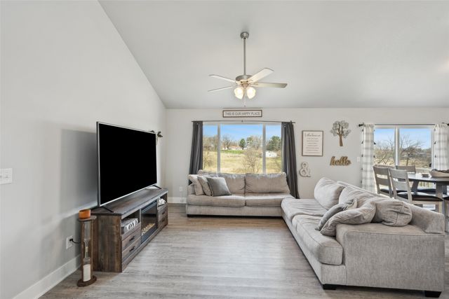 2920 Prairieside Place, Norwalk, IA 50211