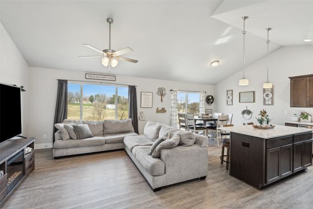 2920 Prairieside Place, Norwalk, IA 50211