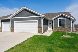 2920 Prairieside Place, Norwalk, IA 50211