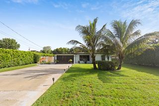 2417 Country Oaks Lane, Palm Beach Gardens, FL 33410