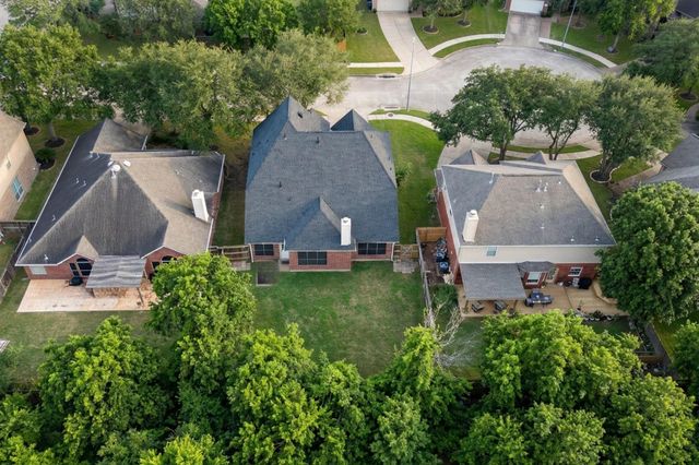 515 Deer Hollow Drive, Sugar Land, TX 77479