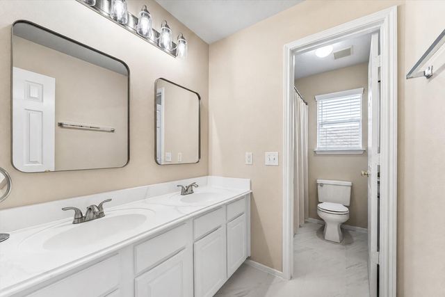 515 Deer Hollow Drive, Sugar Land, TX 77479