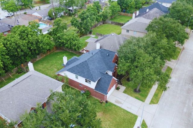 515 Deer Hollow Drive, Sugar Land, TX 77479