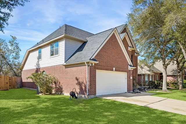 515 Deer Hollow Drive, Sugar Land, TX 77479