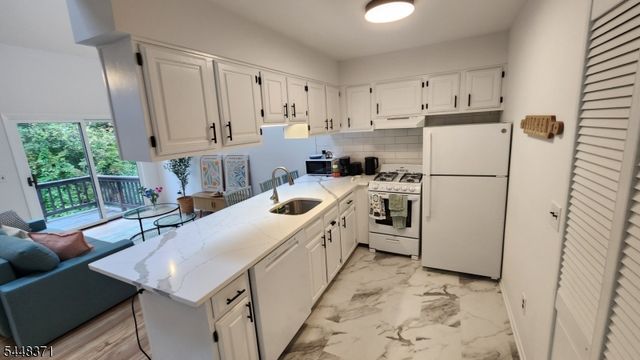 1 Purgatory Ct, Vernon Twp., NJ 07462