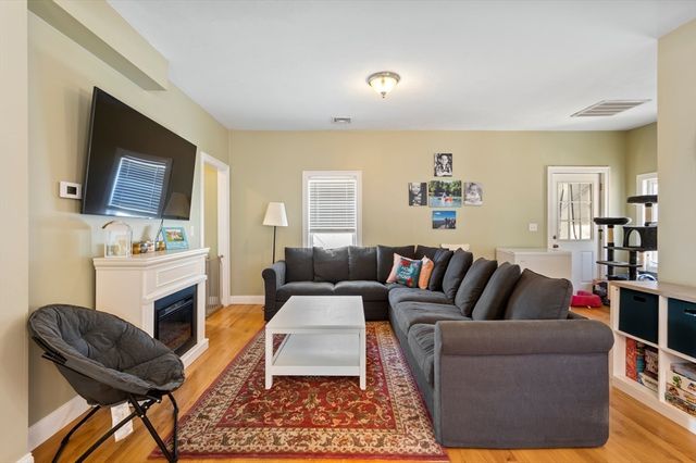 496 Main St 2, Hanson, MA 02341