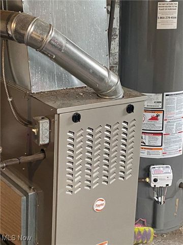 1521 Lakefront Avenue, East Cleveland, OH 44112