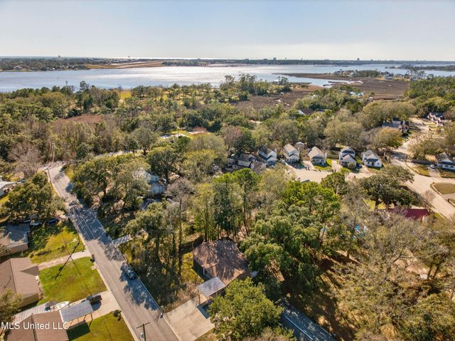 109 Evergreen Drive, D'iberville, MS 39540