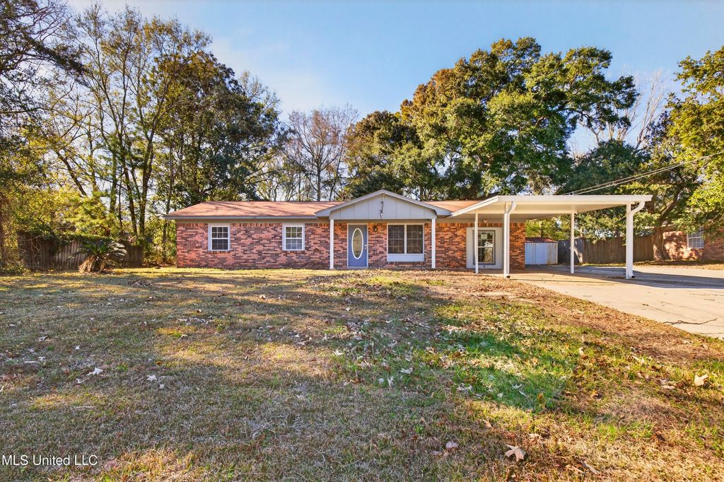 109 Evergreen Drive, D'iberville, MS 39540