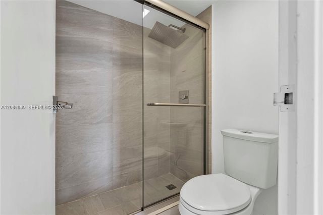 100 Bayview Dr 508, Sunny Isles Beach, FL 33160