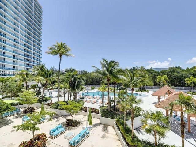 100 Bayview Dr 508, Sunny Isles Beach, FL 33160