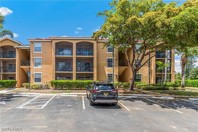 8754 River Homes LN 8-105, Bonita Springs, FL 34135