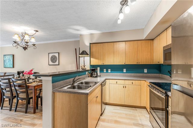 8754 River Homes LN 8-105, Bonita Springs, FL 34135