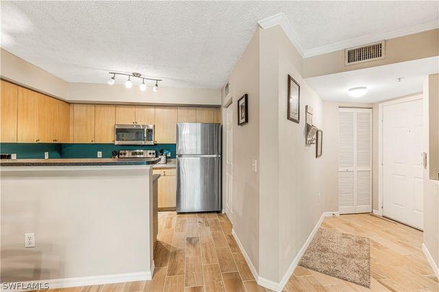 8754 River Homes LN 8-105, Bonita Springs, FL 34135