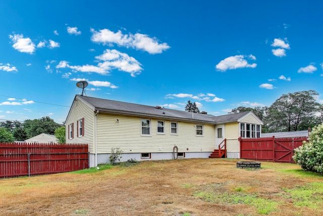 2 Lark Drive, Hudson, MA 01749