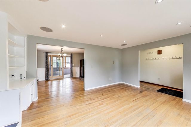 2 Lark Drive, Hudson, MA 01749