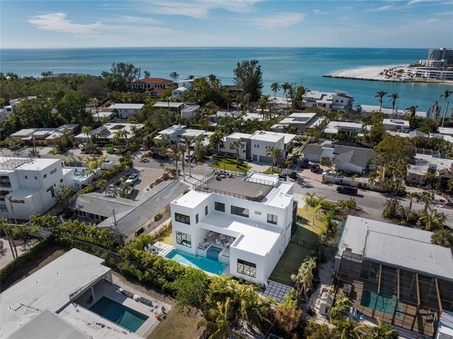 1212 CENTER PLACE, Sarasota, FL 34236