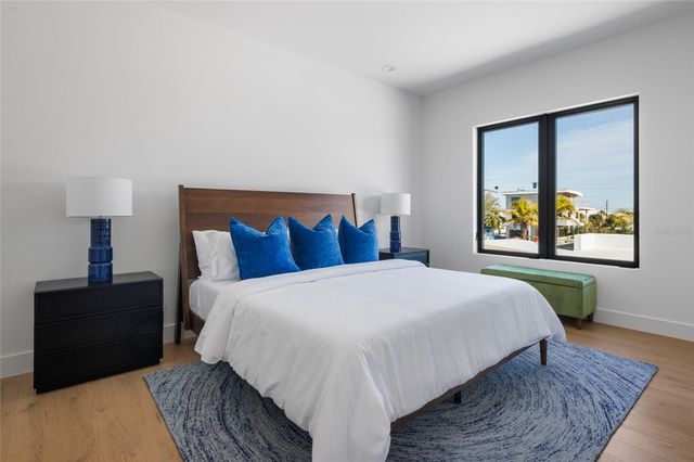 1212 CENTER PLACE, Sarasota, FL 34236