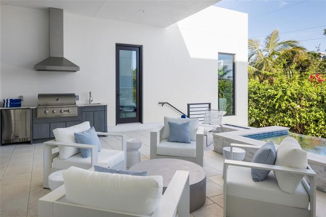 1212 CENTER PLACE, Sarasota, FL 34236