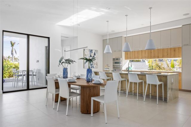 1212 CENTER PLACE, Sarasota, FL 34236