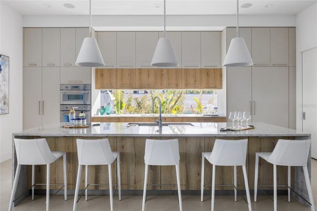 1212 CENTER PLACE, Sarasota, FL 34236