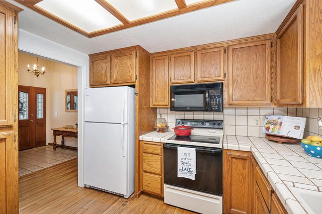 22803 Sunset Ridge Dr, Auburn, CA 95602