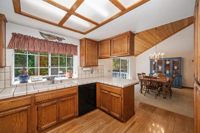 22803 Sunset Ridge Dr, Auburn, CA 95602
