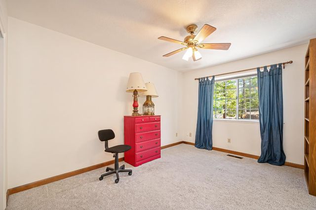 22803 Sunset Ridge Dr, Auburn, CA 95602