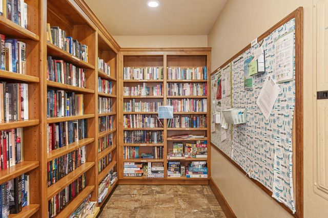 22803 Sunset Ridge Dr, Auburn, CA 95602