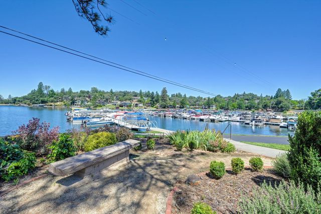 22803 Sunset Ridge Dr, Auburn, CA 95602