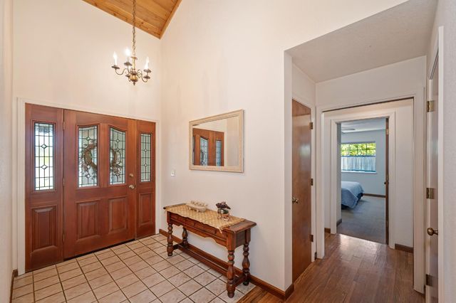 22803 Sunset Ridge Dr, Auburn, CA 95602