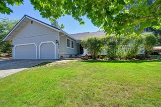 22803 Sunset Ridge Dr, Auburn, CA 95602