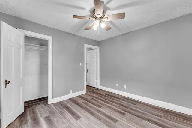 2151 N Rogers Avenue, Springfield, MO 65803