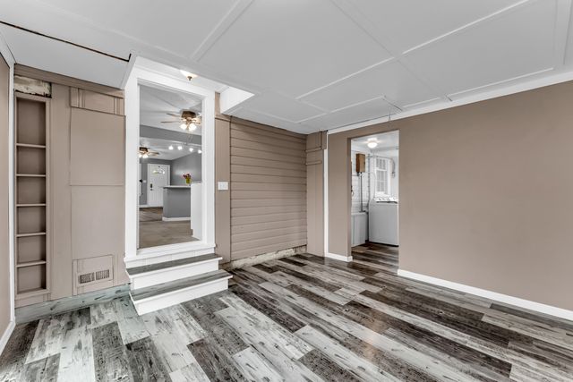 2151 N Rogers Avenue, Springfield, MO 65803