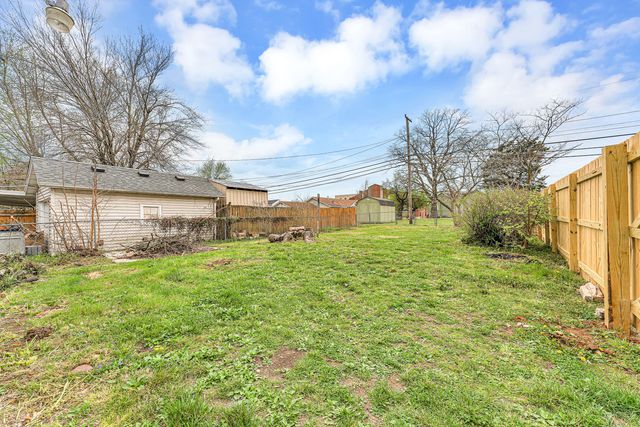 2151 N Rogers Avenue, Springfield, MO 65803