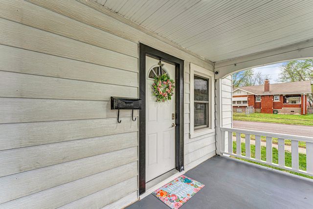 2151 N Rogers Avenue, Springfield, MO 65803