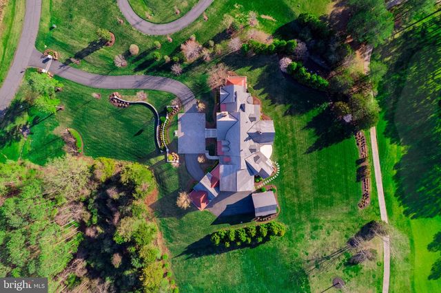 22577 CREIGHTON FARMS DR, Leesburg, VA 20175