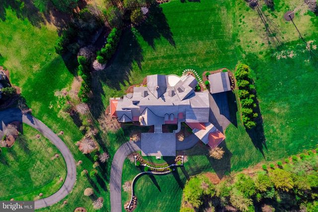 22577 CREIGHTON FARMS DR, Leesburg, VA 20175