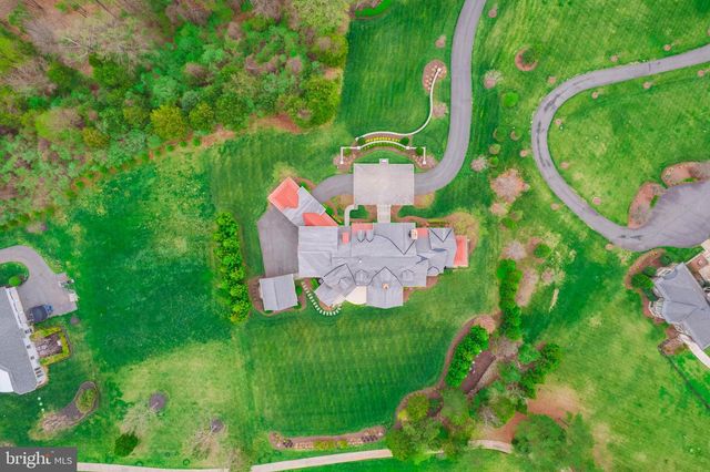 22577 CREIGHTON FARMS DR, Leesburg, VA 20175